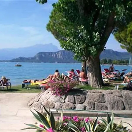 Hébergement de vacances With Garden, Terrace And Barbecue