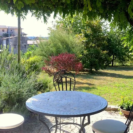 With Garden, Terrace And Barbecue פאסטרנגו