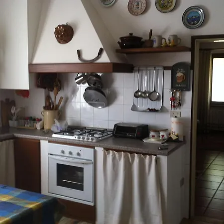 With Garden, Terrace And Barbecue Pastrengo